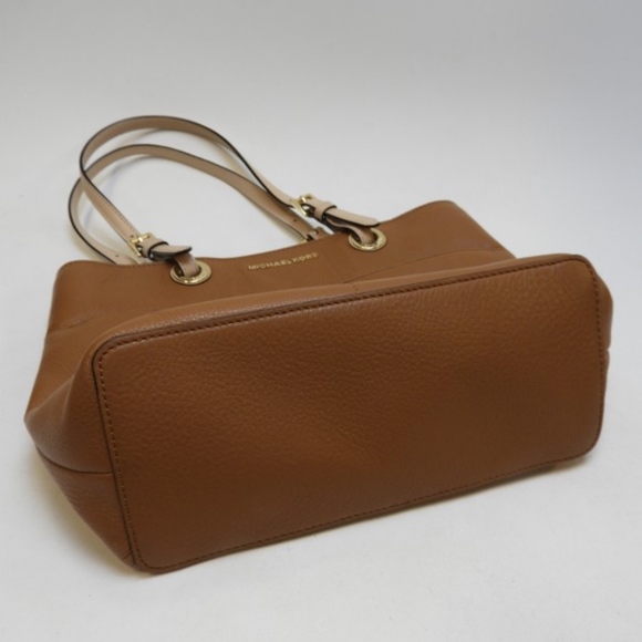 Michael Kors Bedford Medium Pebbled Leather Tote - Picture 3 of 7